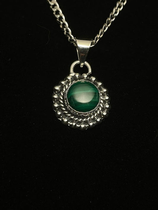 Exquisite Malachite in Silver Pendant - Uniquely Designed to Dazzle - Regul Silver