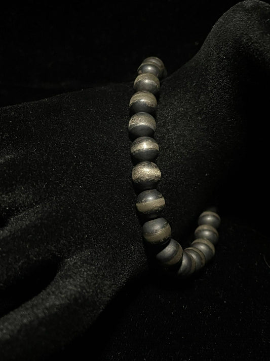 Handmade Navajo Pearl Bracelet - Regul Silver